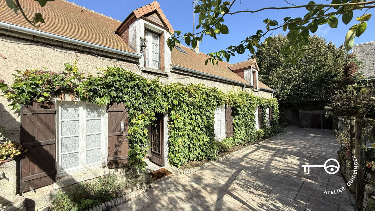 Maison à OUZOUER-LE-MARCHE