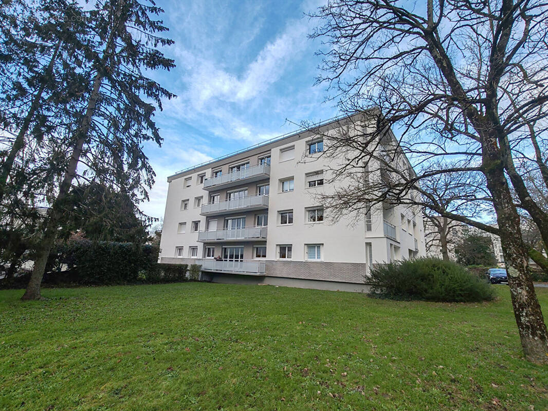 Appartement à SAINT-SEBASTIEN-SUR-LOIRE