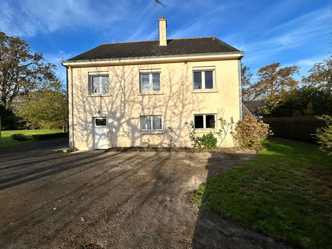 Maison à AVESSAC