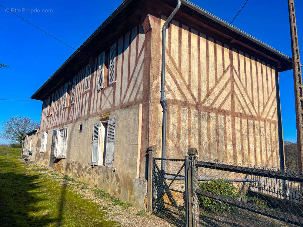 Maison à VIMOUTIERS