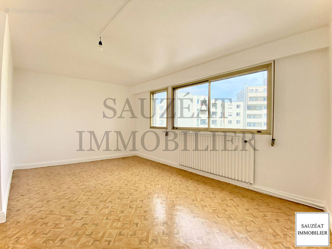 Appartement à MONTROUGE