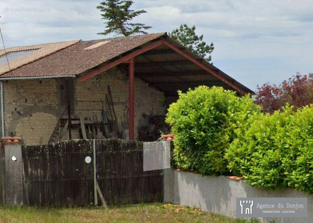 Maison à BOUGNEAU