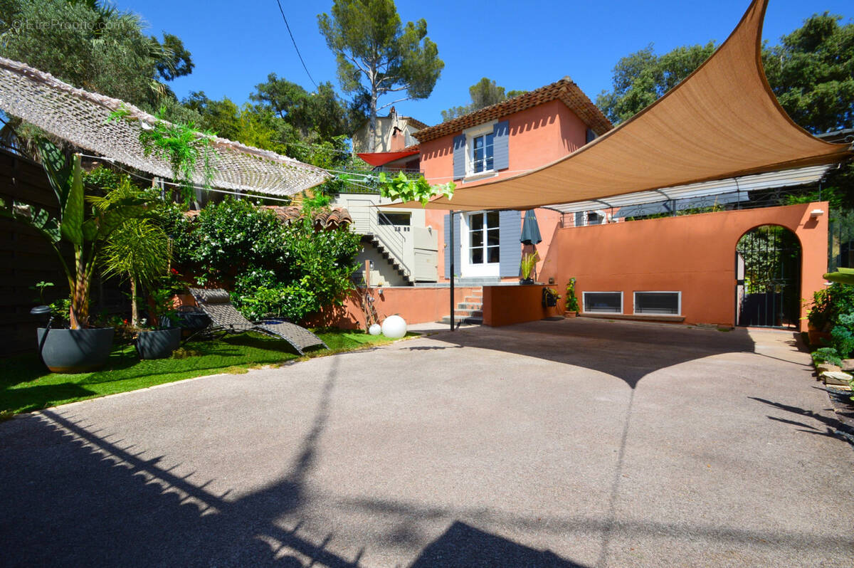 Maison à SAINT-RAPHAEL