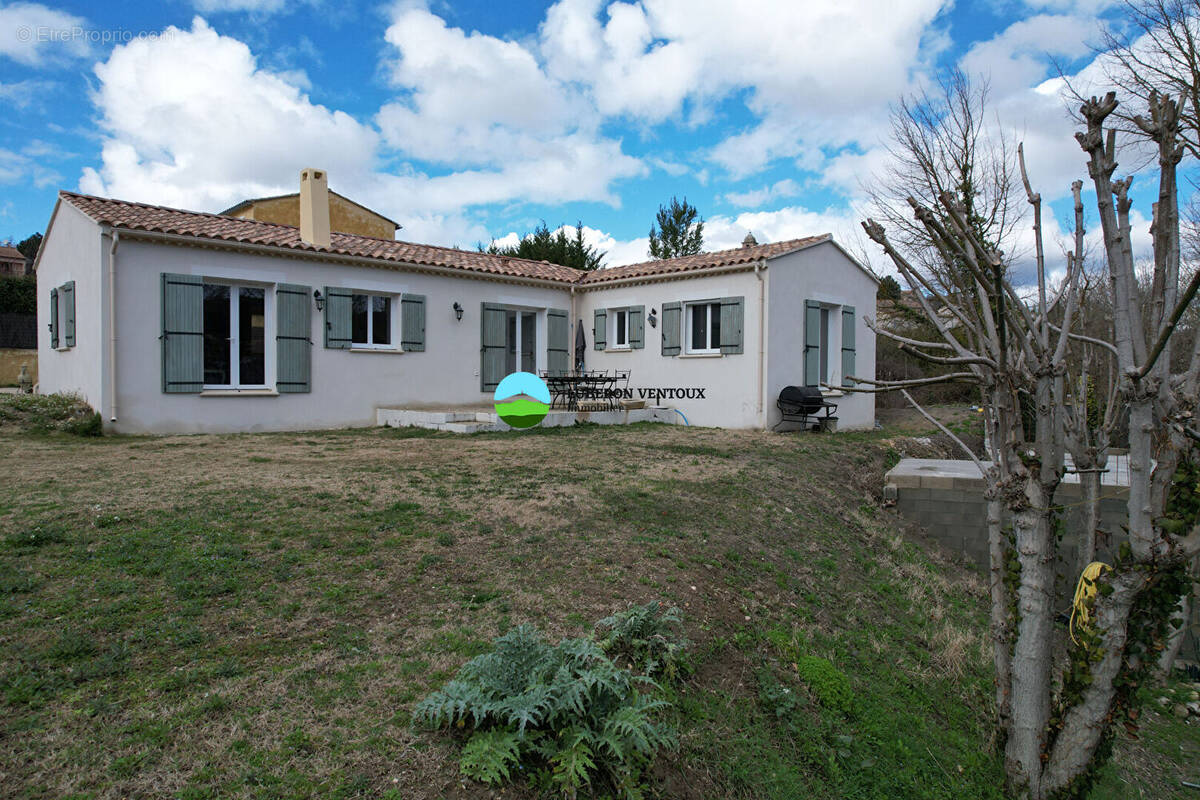 Maison à PERNES-LES-FONTAINES