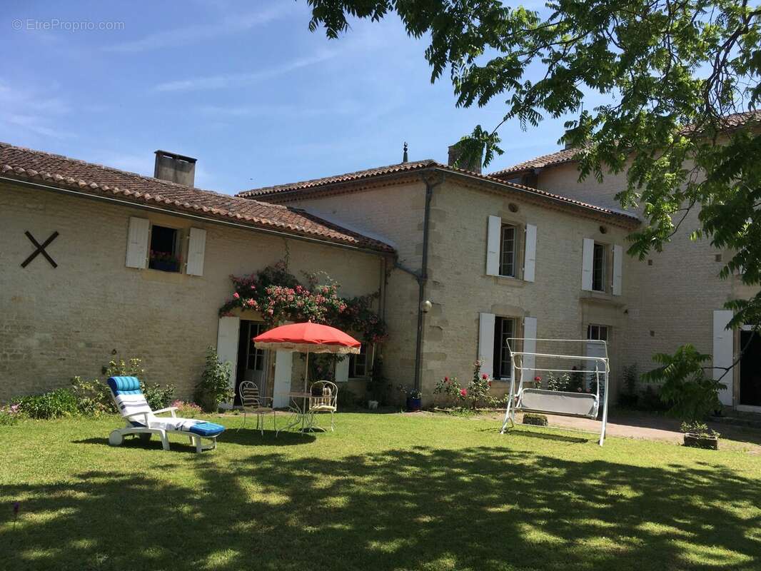 Maison à COGNAC