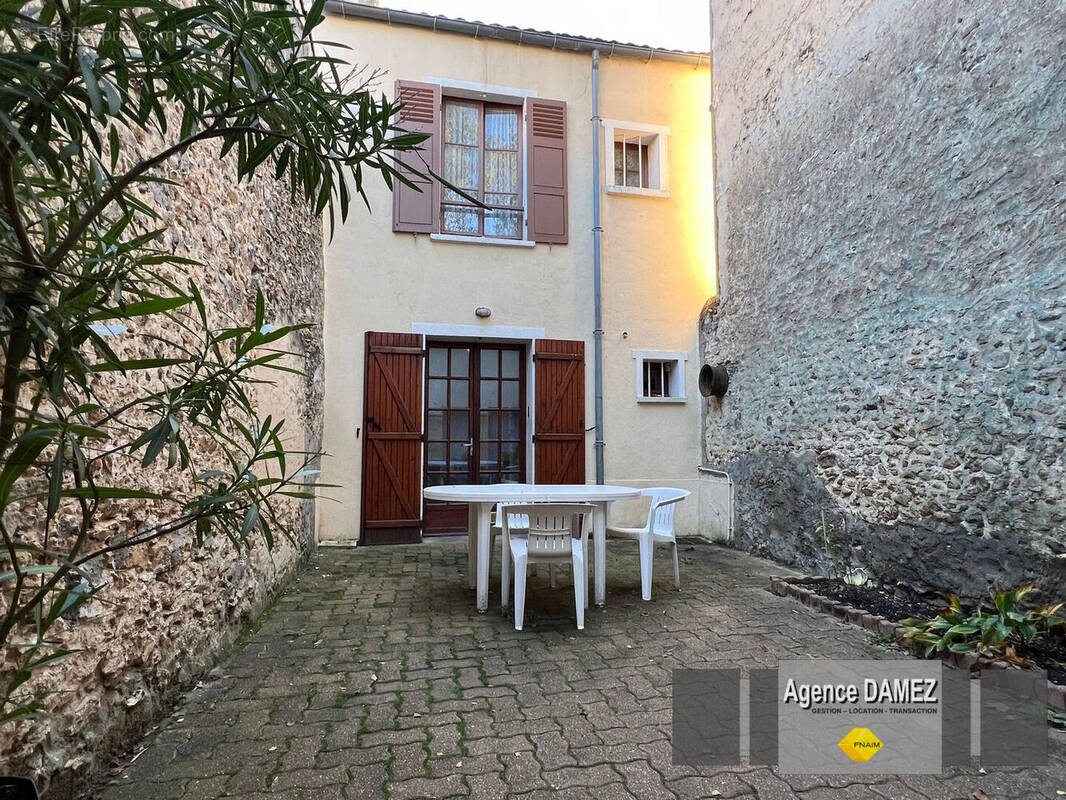 Maison à DOURDAN