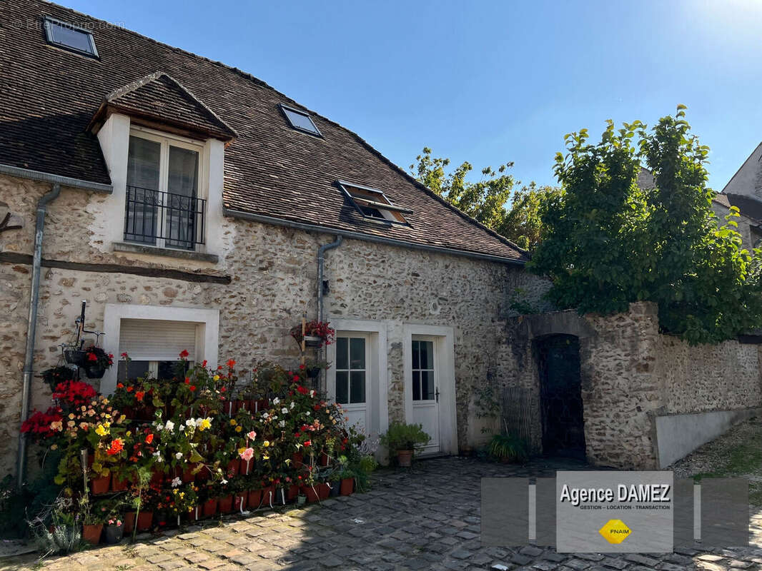 Appartement à DOURDAN