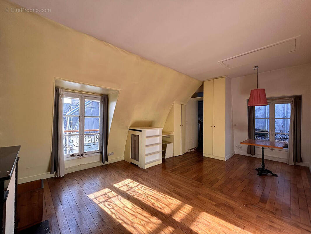 Appartement à PARIS-5E