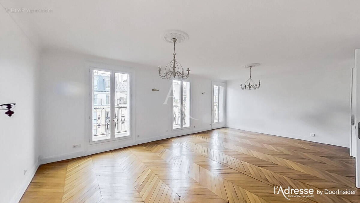 Appartement à PARIS-10E