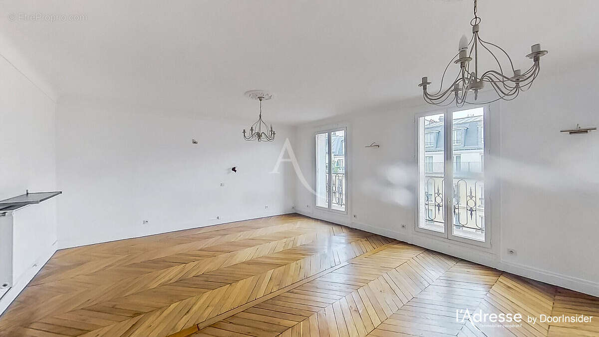 Appartement à PARIS-10E