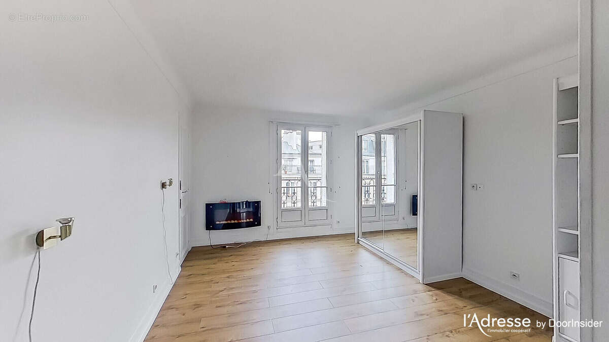 Appartement à PARIS-10E