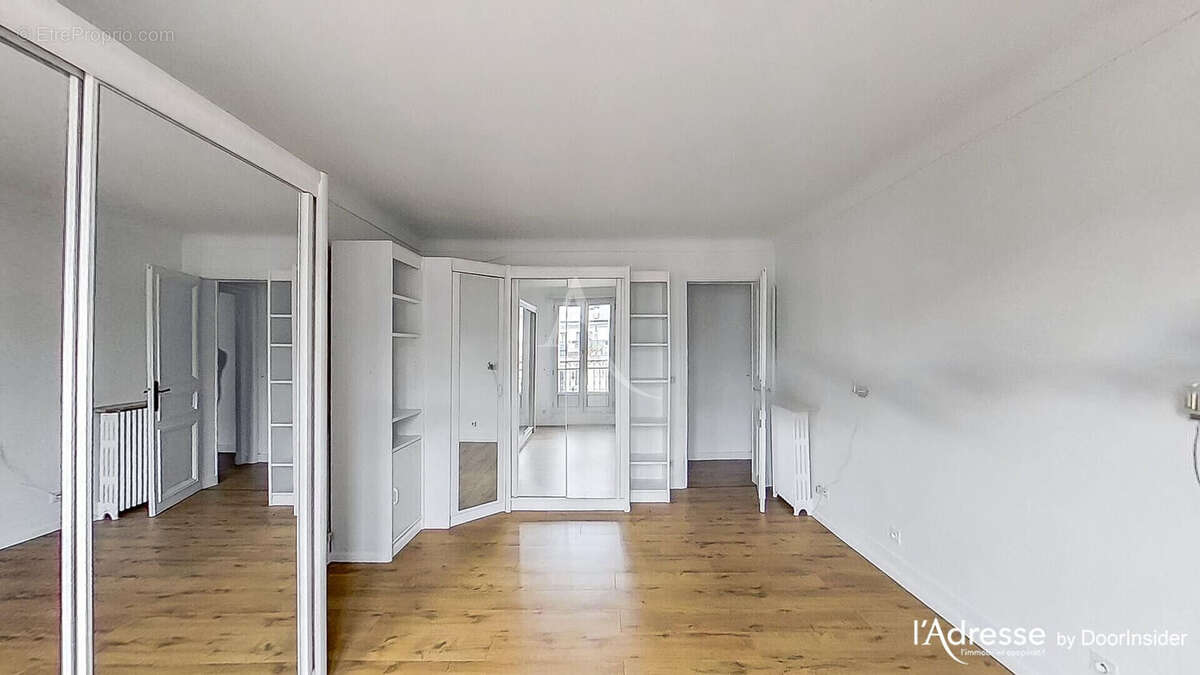 Appartement à PARIS-10E