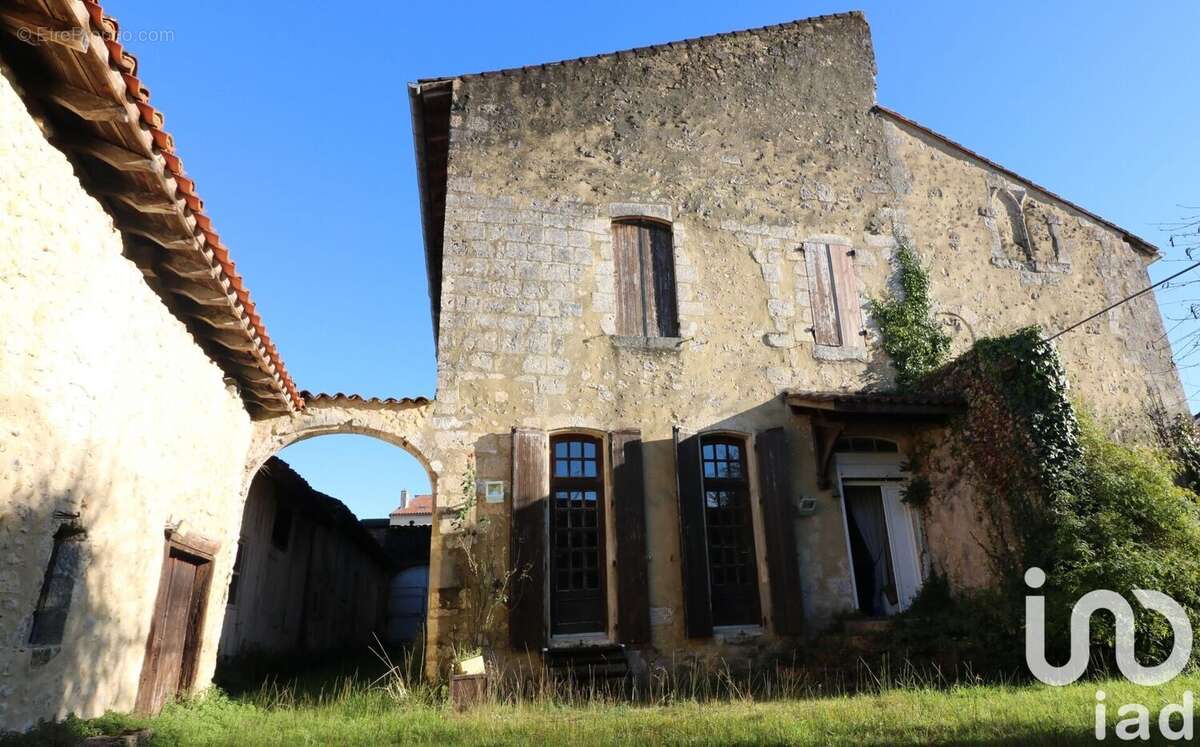 Photo 2 - Appartement à ROQUEFORT