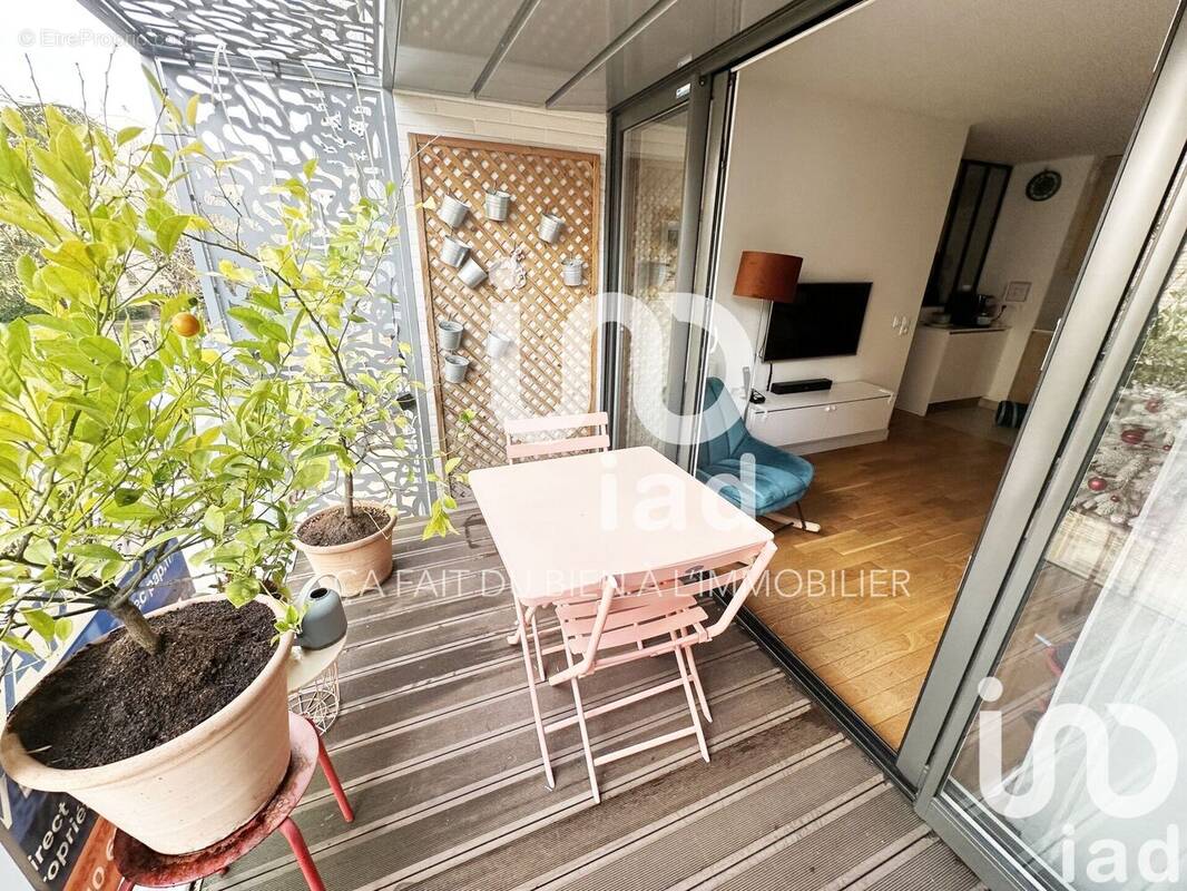 Photo 1 - Appartement à SURESNES