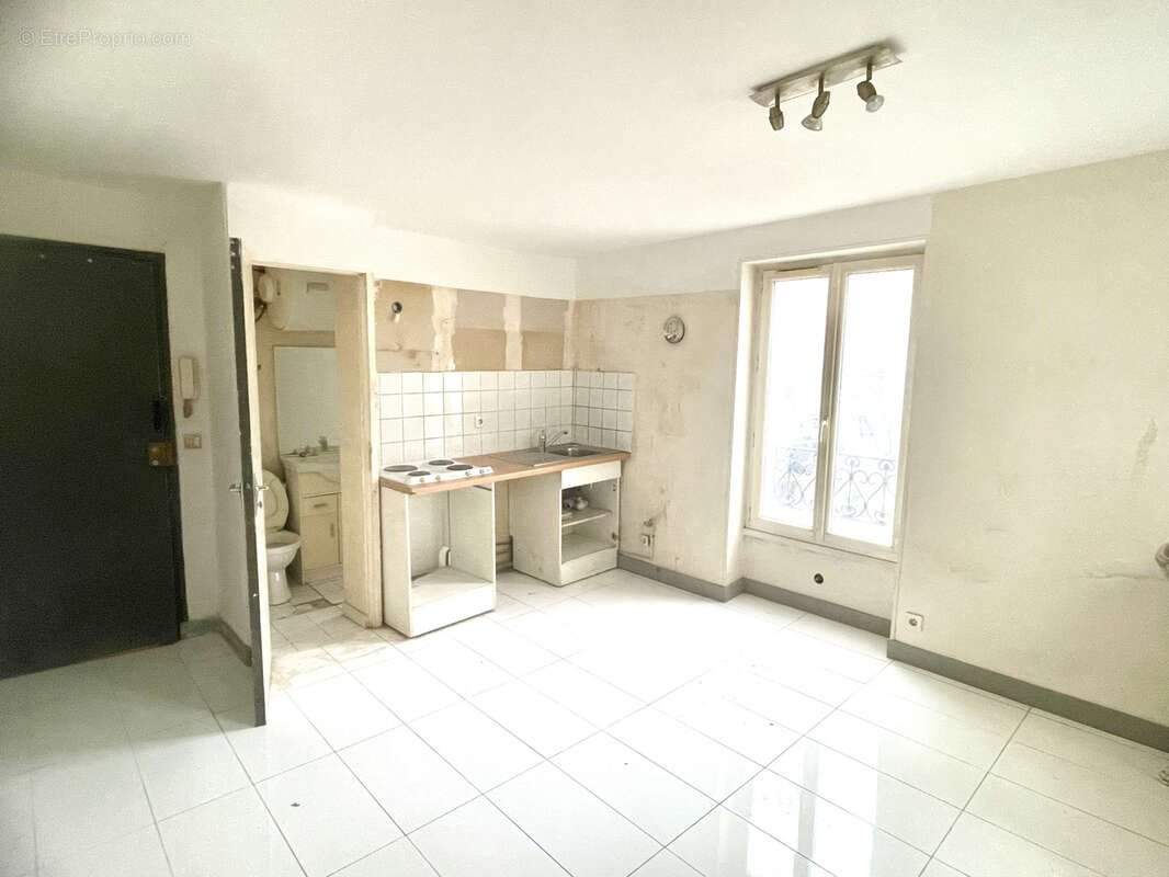 Appartement à PARIS-10E