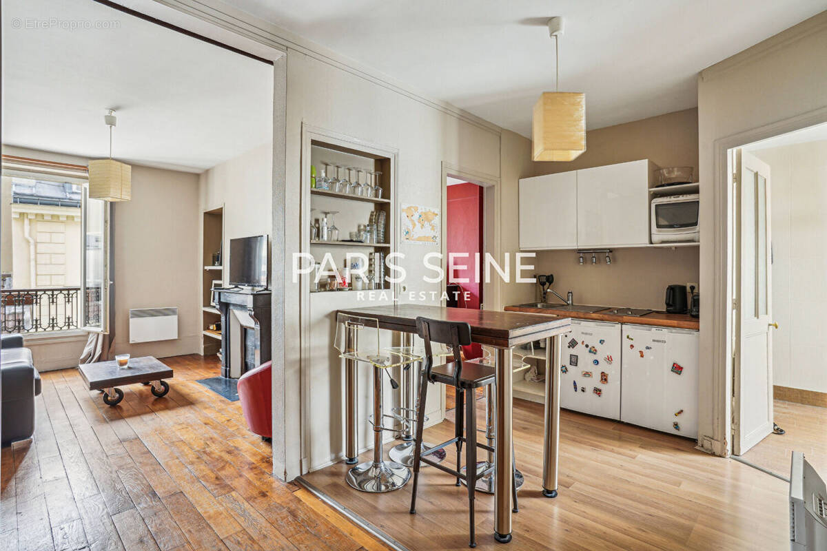 Appartement à PARIS-7E