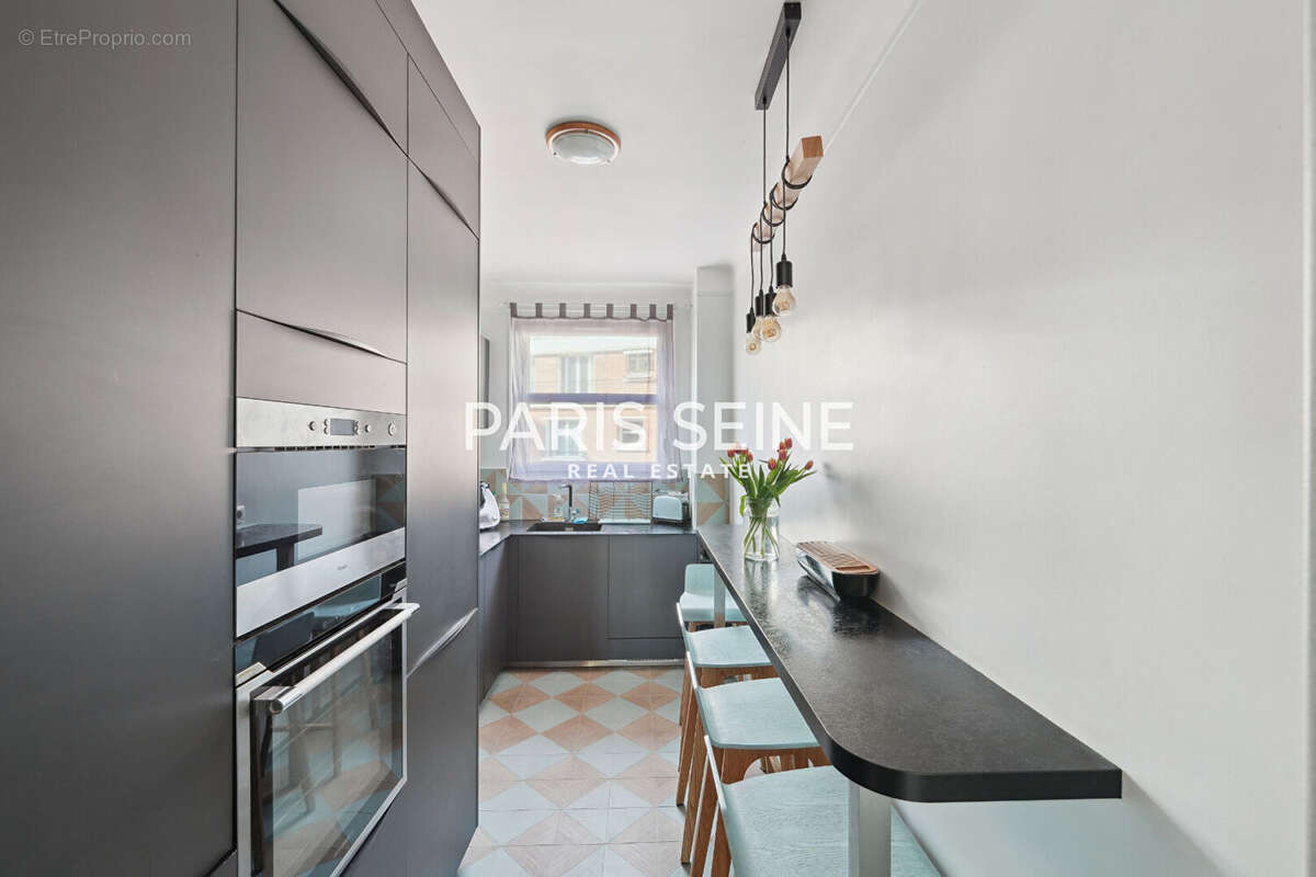 Appartement à PARIS-15E