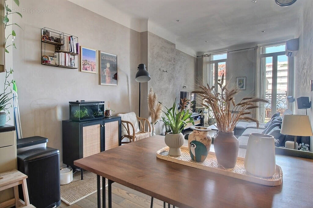 Appartement à MARSEILLE-7E