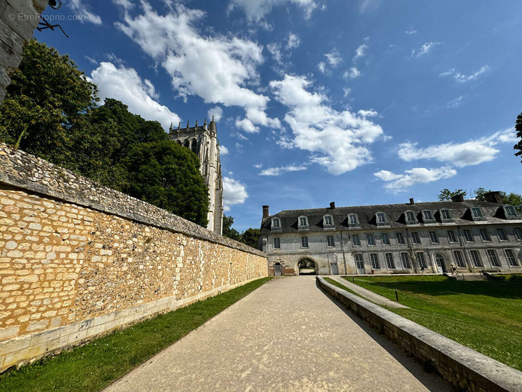 Maison à LE BEC-HELLOUIN