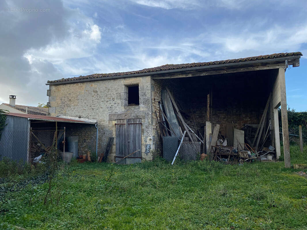 Maison à SAINTE-RADEGONDE