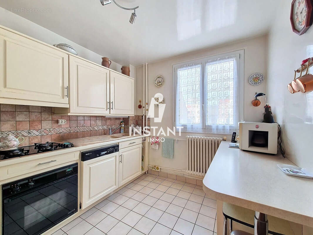 Appartement à MAISONS-ALFORT