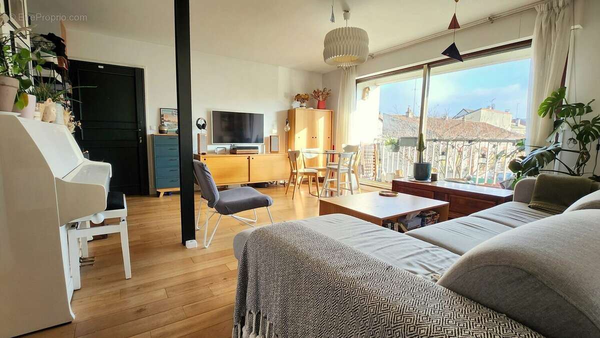 Appartement à MAISONS-ALFORT