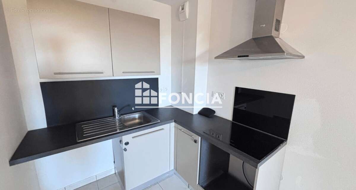 Appartement à ROQUEBRUNE-SUR-ARGENS