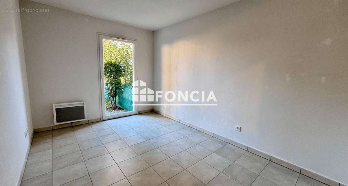 Appartement à ROQUEBRUNE-SUR-ARGENS