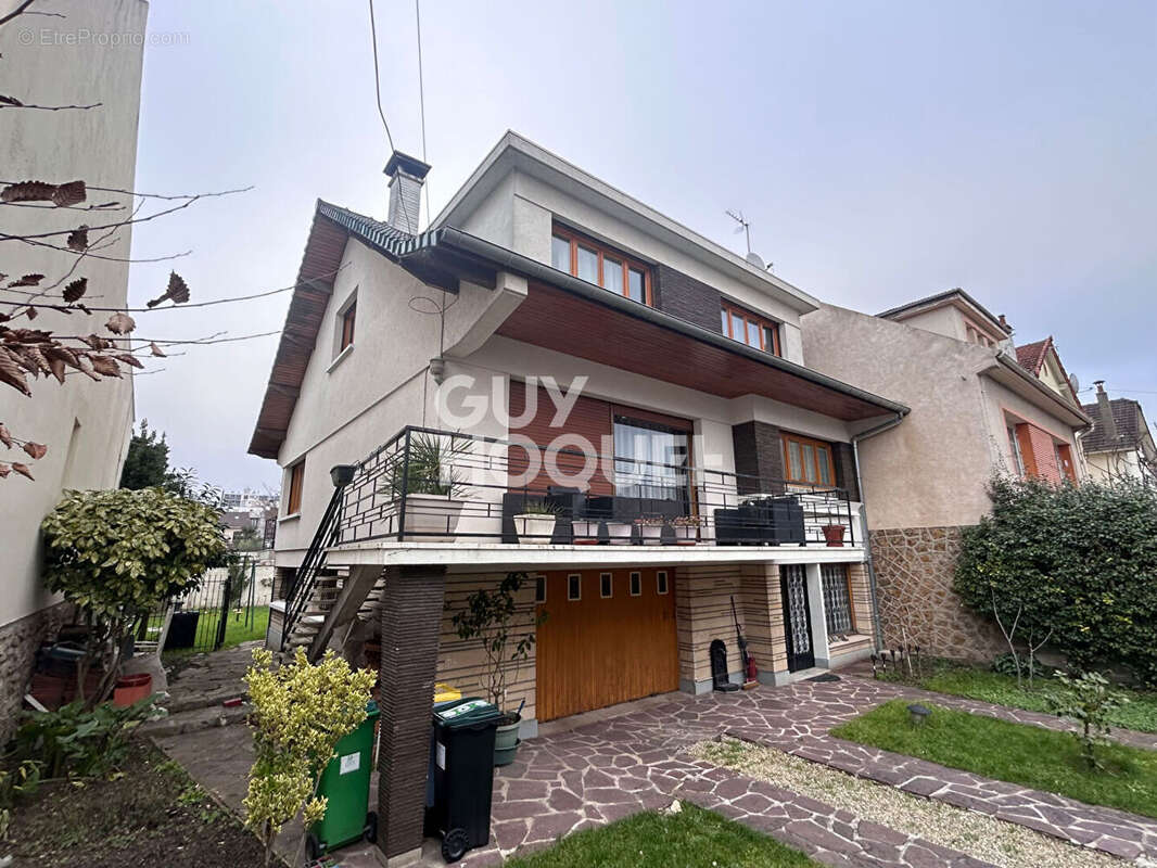 Maison à LES PAVILLONS-SOUS-BOIS