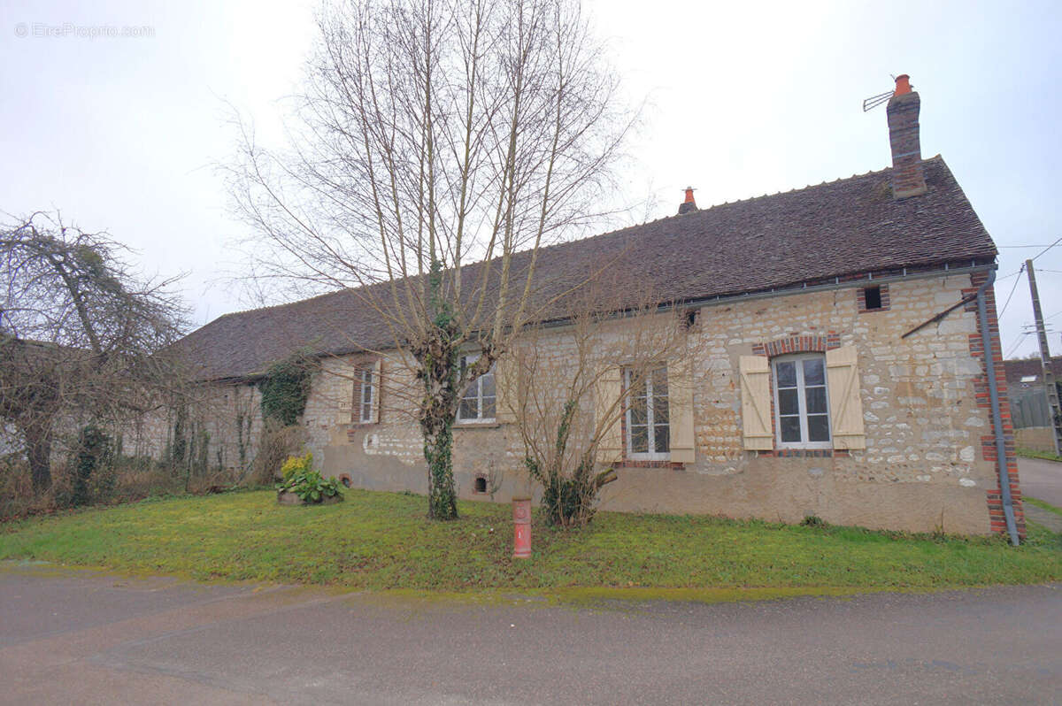 Maison à CHAMVRES