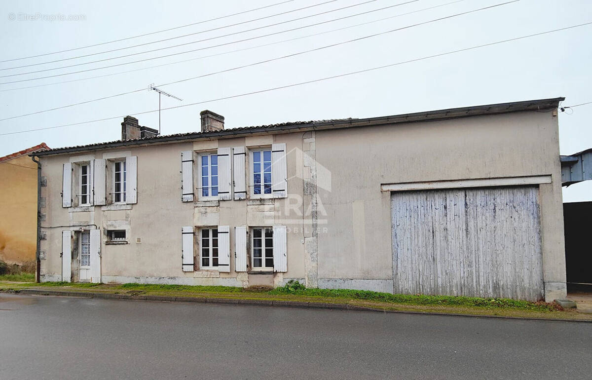 Maison à SIGOGNE