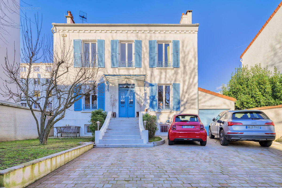 Maison à LE PERREUX-SUR-MARNE