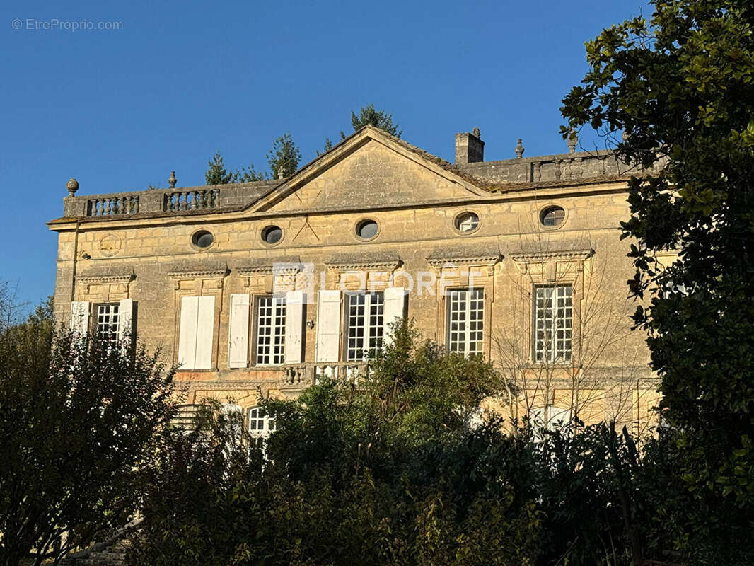 Maison à SAINT-EMILION