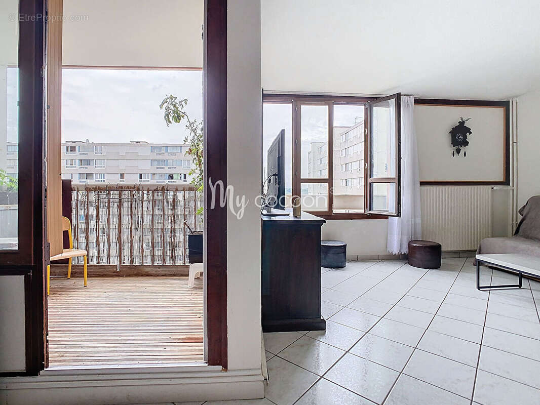 Appartement à RILLIEUX-LA-PAPE