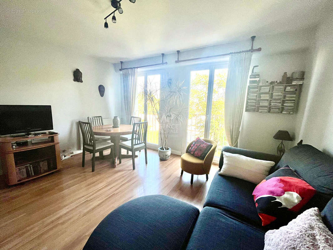 Appartement à NANTERRE