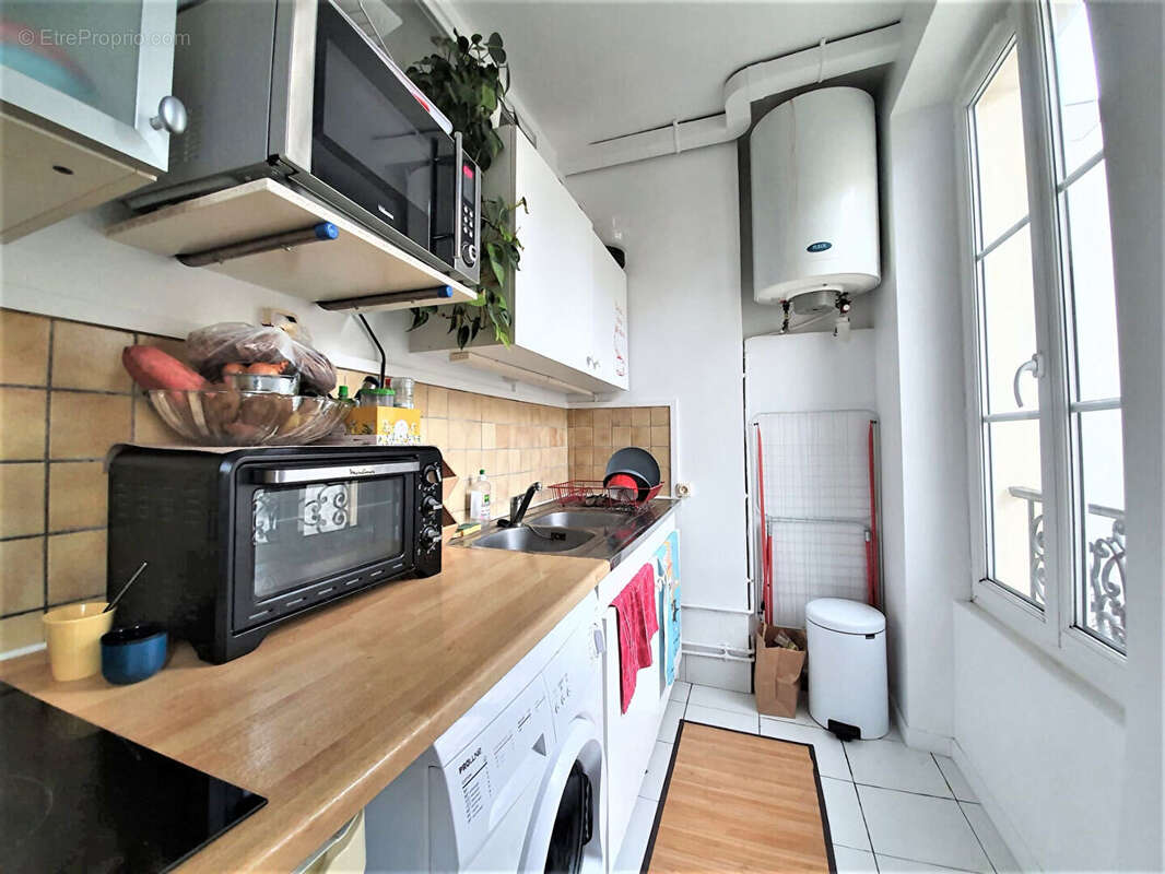 Appartement à COURBEVOIE