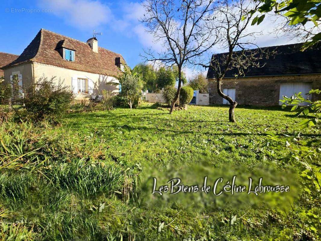 Maison à ROUFFIGNAC-SAINT-CERNIN-DE-REILHAC