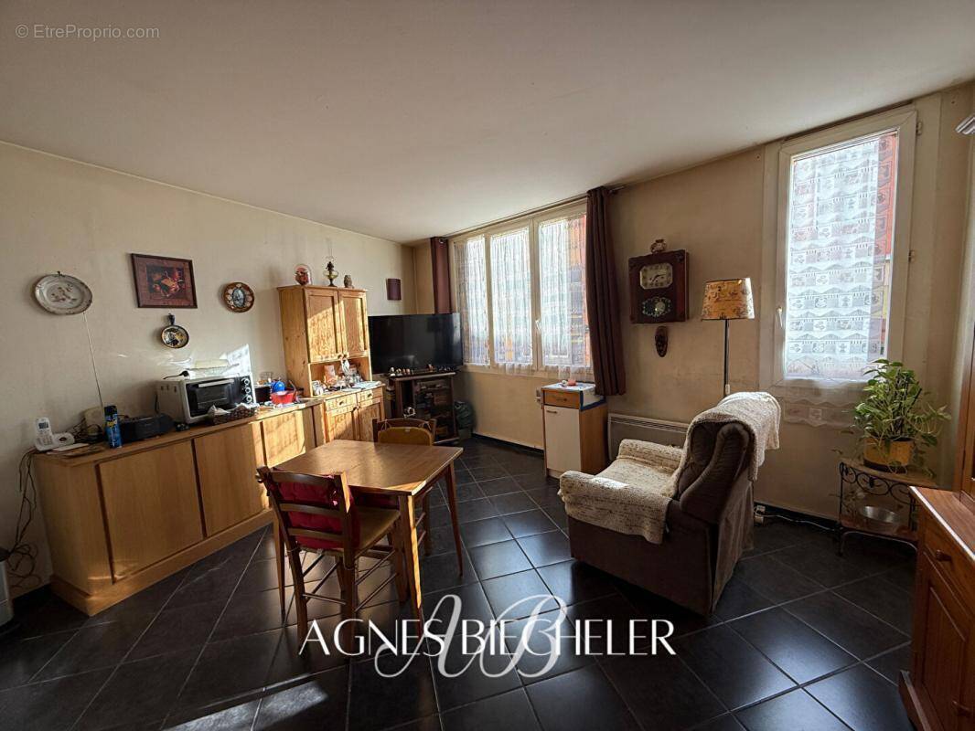 Appartement à BAGES