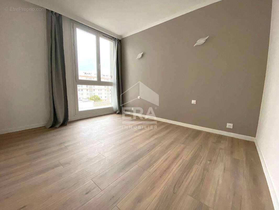 Appartement à IVRY-SUR-SEINE