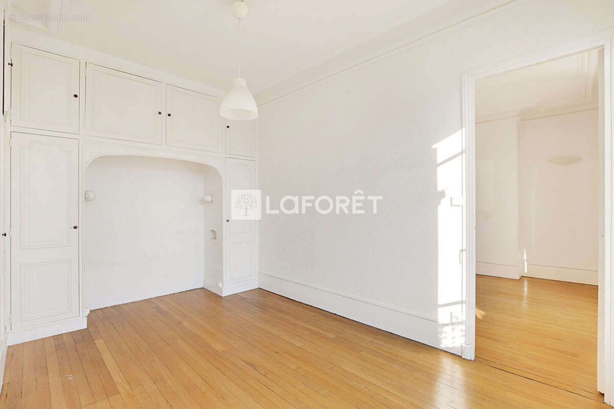 Appartement à PARIS-11E