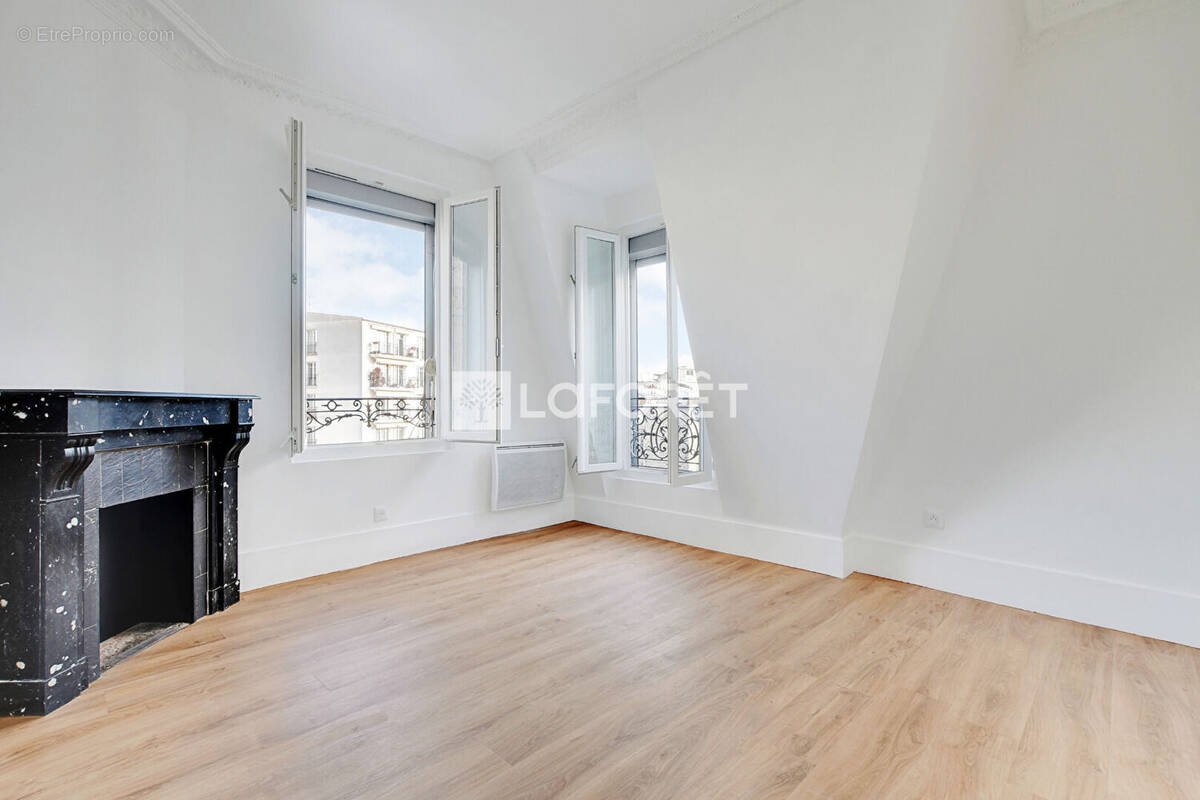 Appartement à PARIS-11E