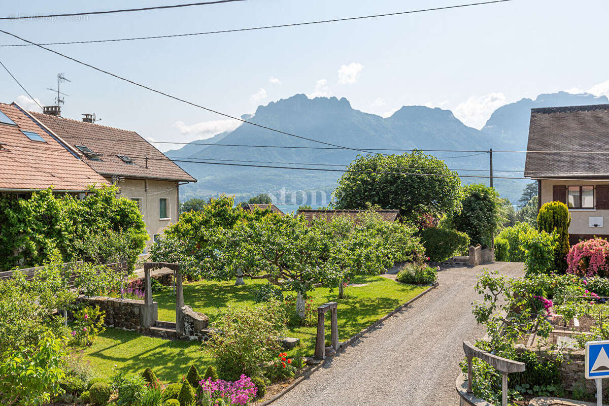 Appartement à SEVRIER