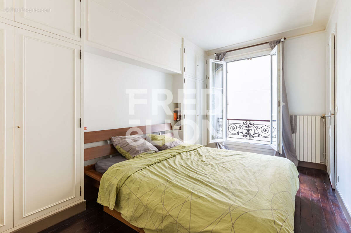 Appartement à PARIS-9E