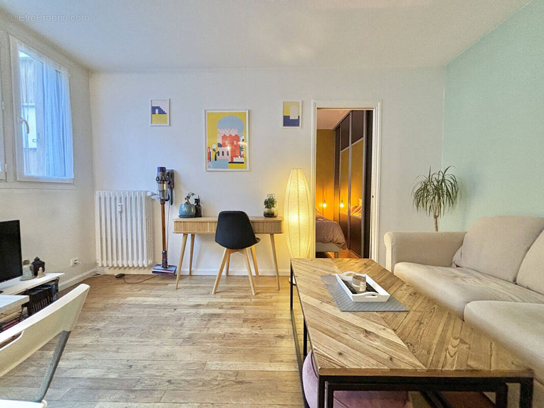 Appartement à PARIS-15E