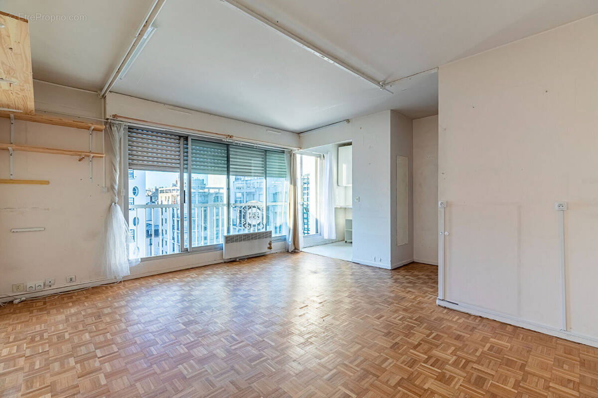 Appartement à PARIS-15E