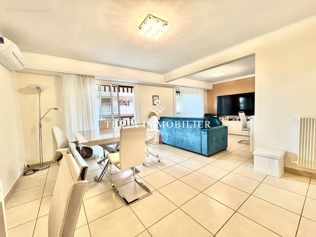 Appartement à ROQUEBRUNE-CAP-MARTIN