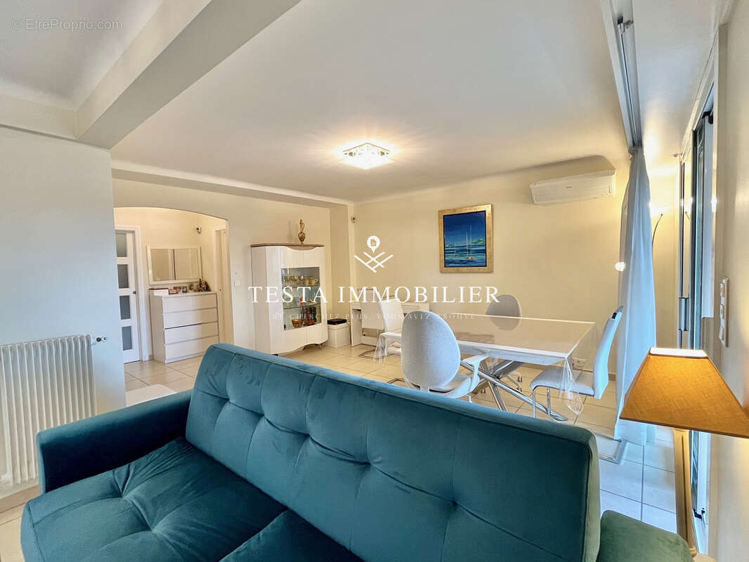 Appartement à ROQUEBRUNE-CAP-MARTIN