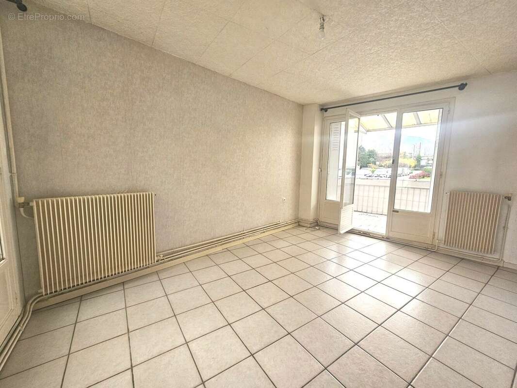 Appartement à MEYLAN