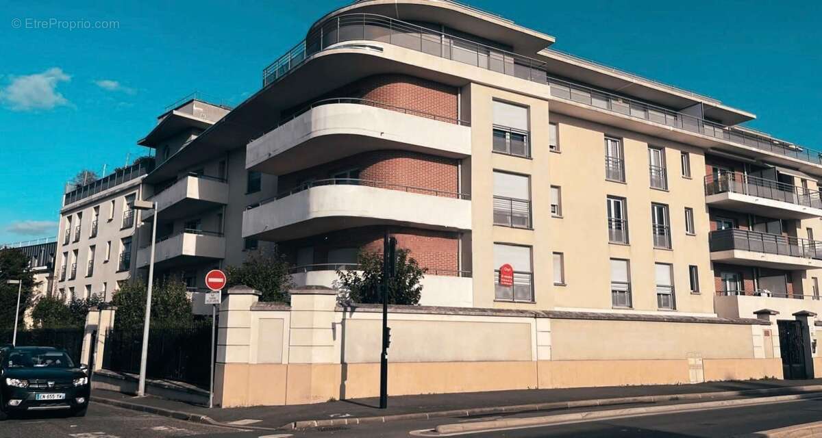 Appartement à COMBS-LA-VILLE