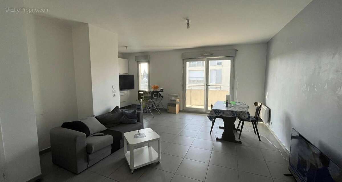 Appartement à COMBS-LA-VILLE